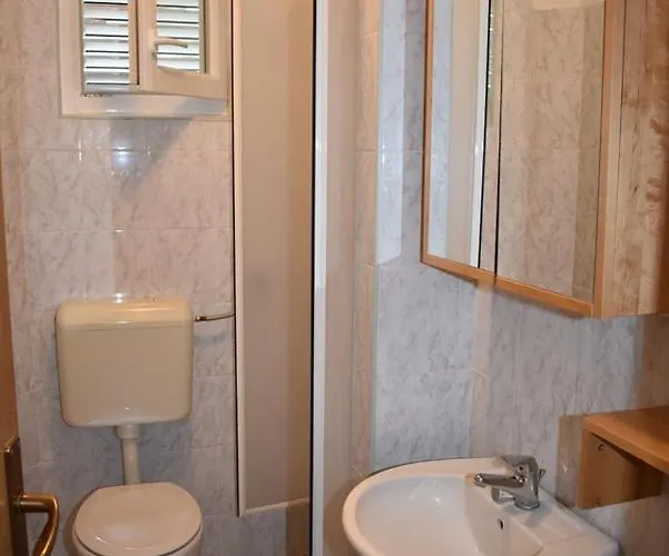 In With Balcony, Air Conditioning, W-lan 5013-4 Apartment *